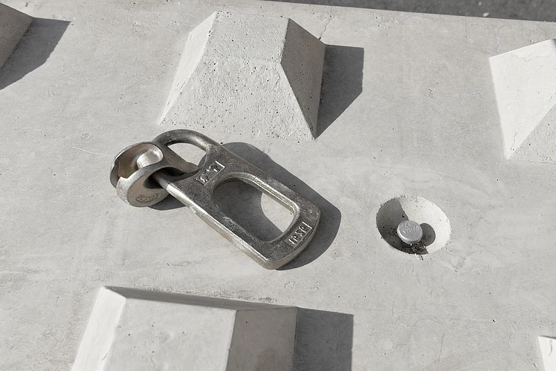 swivel panel lifter